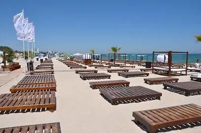 Luxury Summerland